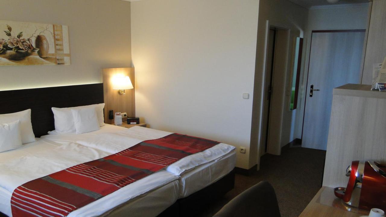 Hotel Rhoener Land Garni - Bed & Breakfast Oberthulba Dış mekan fotoğraf